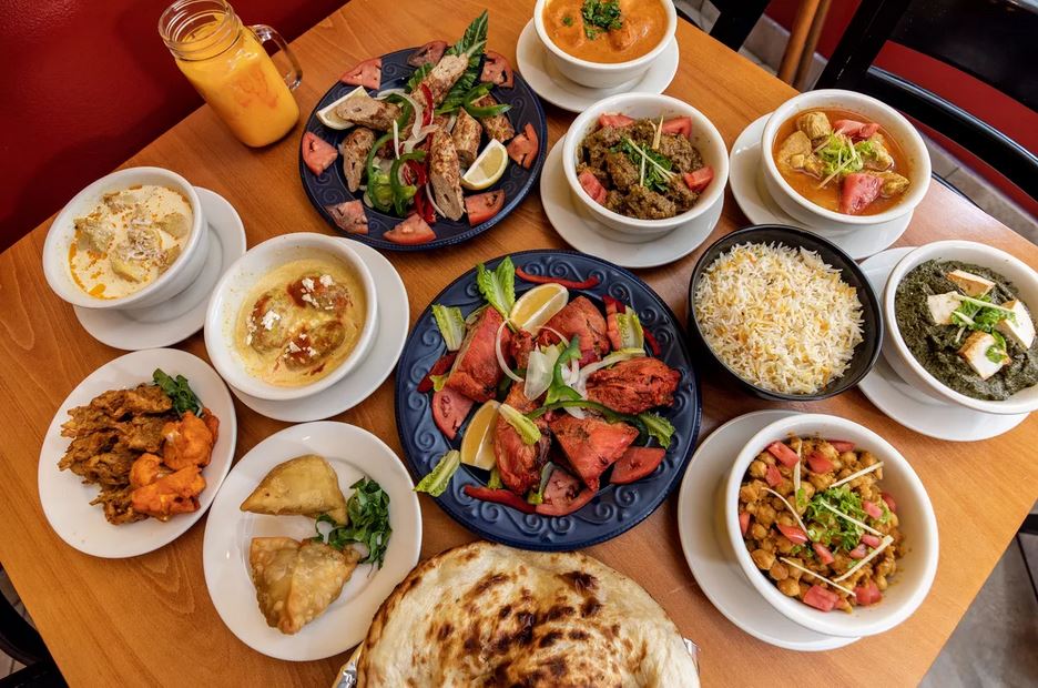 غذای متنوع رستوران