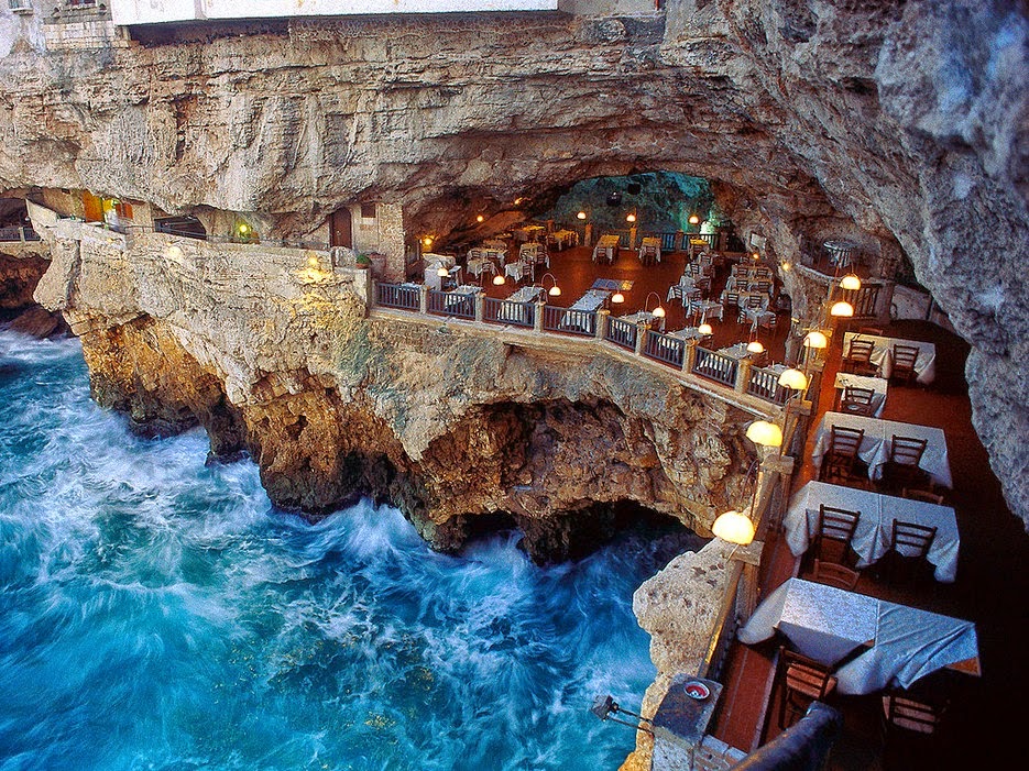 رستوران های عجیب دنیا - Grotta Palazzese 