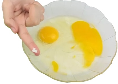 شکستن تخم مرغ